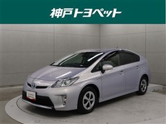 トヨタ　プリウス S