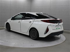 プリウスPHV A