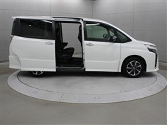 ヴォクシー ZS