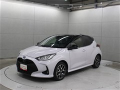 トヨタ ヤリスHV Z