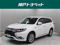 三菱　アウトランダーPHEV Gプラス