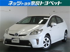 トヨタ　プリウス S