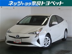 プリウス S