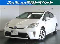 トヨタ　プリウス S