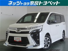 トヨタ　ヴォクシー ZS キラメキ2