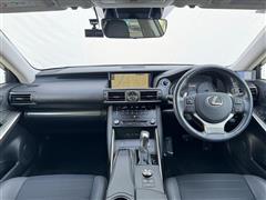 IS300h ヒョウジュン