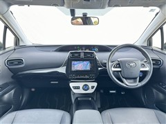 プリウス Sツーリングセレクション