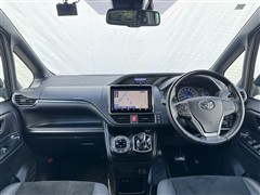 エスクァイアHV GIプレミアムBLK