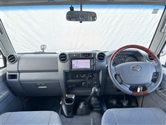 ランドクルーザー70V 4WD