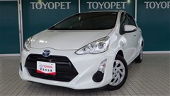 トヨタ　アクア S スタイルブラック