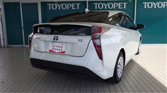 プリウス Sセーフティプラス