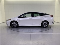 プリウスPHV A