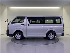 ハイエースバン DX