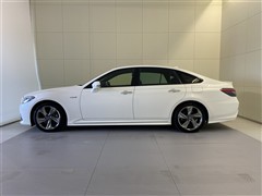 クラウン RS