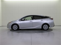 プリウス S セーフティープラス