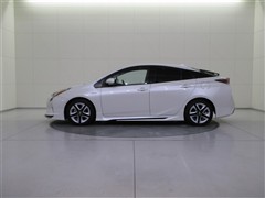 プリウス A プレミアムツーリング