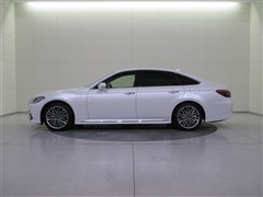 クラウン ハイブリッド RS