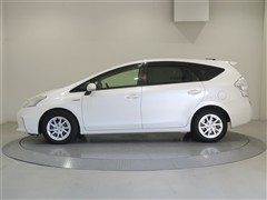 プリウスアルファ S