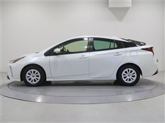 プリウス S セーフティプラス2