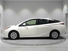 プリウス S セーフティプラス