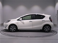 アクア S スタイルブラック