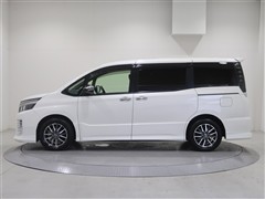 ヴォクシー ZS キラメキ2 8ニン