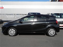 アクア S スタイルブラック