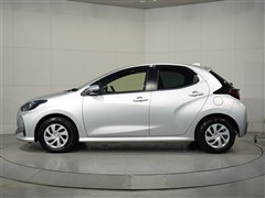 ヤリス ハイブリッド X