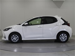 ヤリス ハイブリッド X