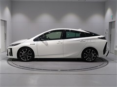 プリウスPHEV S GRスポーツ
