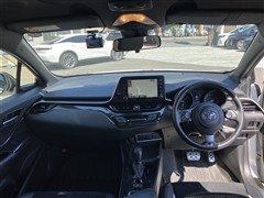 C-HR S GRスポーツ