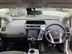 プリウスアルファ S