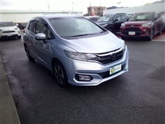 フィット ハイブリッド F