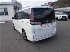 エスクァイア GI プレミアムブラッ