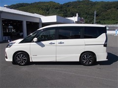 セレナ E-パワー ハイウェイスターV