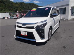 トヨタ ヴォクシー hv ZS キラメキ3