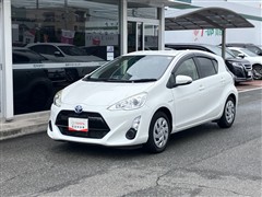 トヨタ アクア G