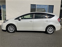 プリウスアルファ S