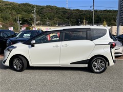 シエンタHV ファンベースG クエロ