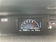 プリウスアルファ GR