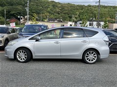 プリウスアルファ S