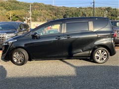 シエンタHV ファンベースG クエロ