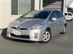 トヨタ　プリウス S