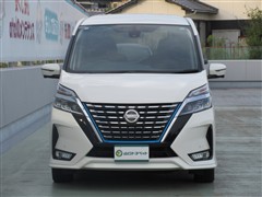 セレナ E-パワー ハイウェイスターV