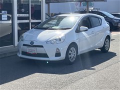 トヨタ　アクア S