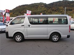 ハイエースバン デラックス