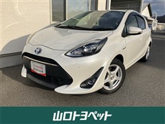 トヨタ　アクア G
