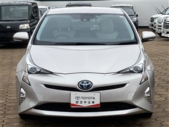 トヨタ プリウス S ツーリングセレクション