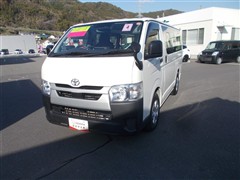 トヨタ　ハイエースバン ロング DX