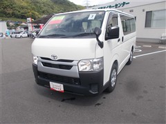 ハイエースバン デラックス